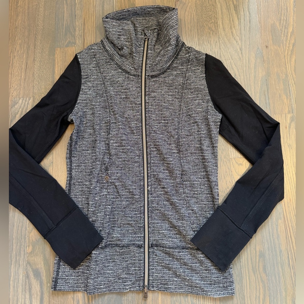 Lululemon Daily Yoga Jacket size 4